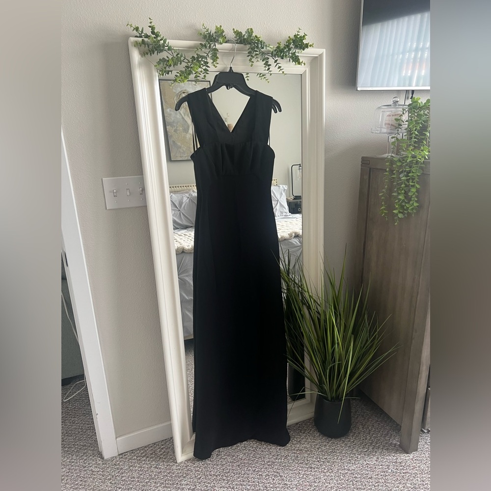 BCBGMAXAZRIA Black Long Fitted Gown SZ 0